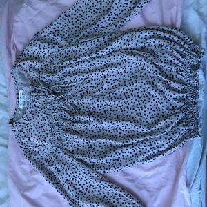 Doesn’t not fit me but still in good condition:)